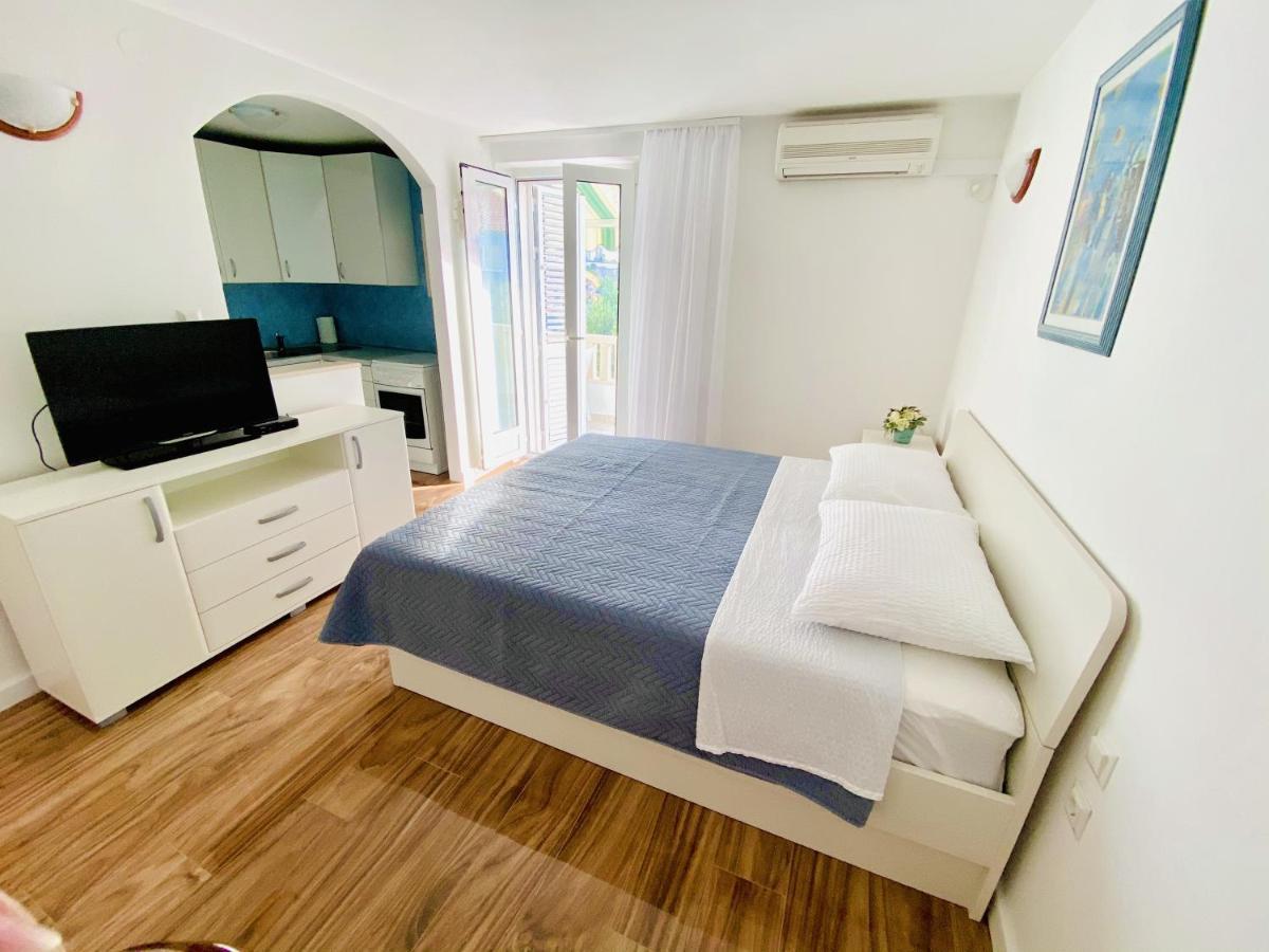 Apartments By The Sea Postira, Brac - 2928 Kültér fotó